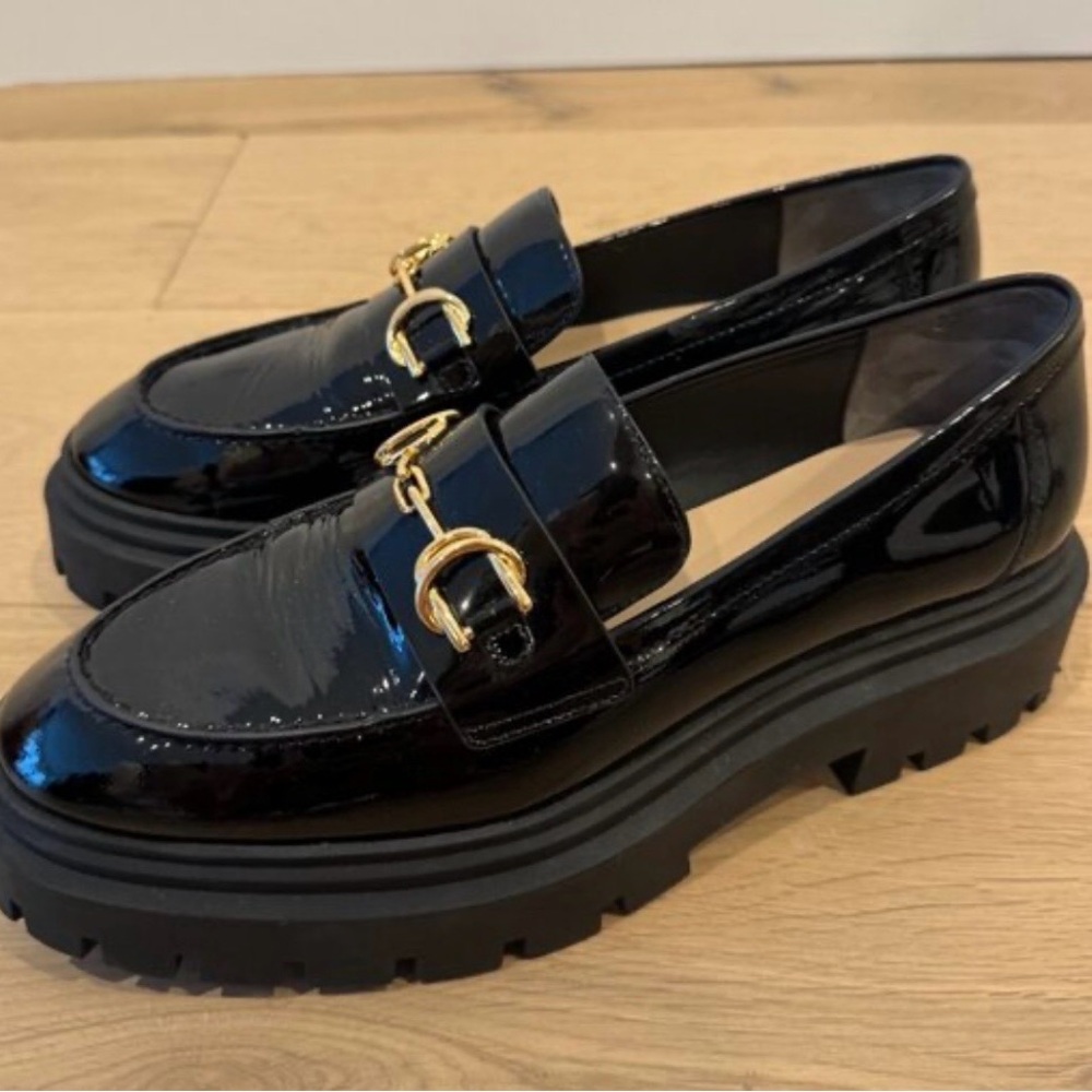 Stuart Weitzman Black Patent Loafers with Gold Detail size 7.5